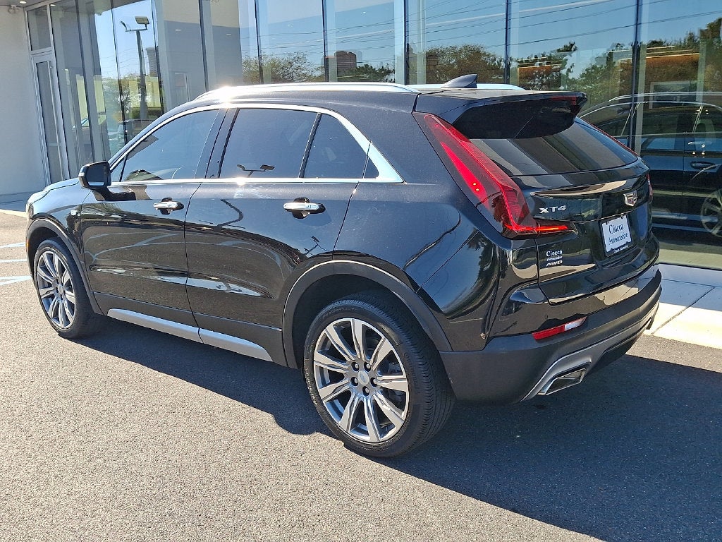 2023 Cadillac XT4 Premium Luxury