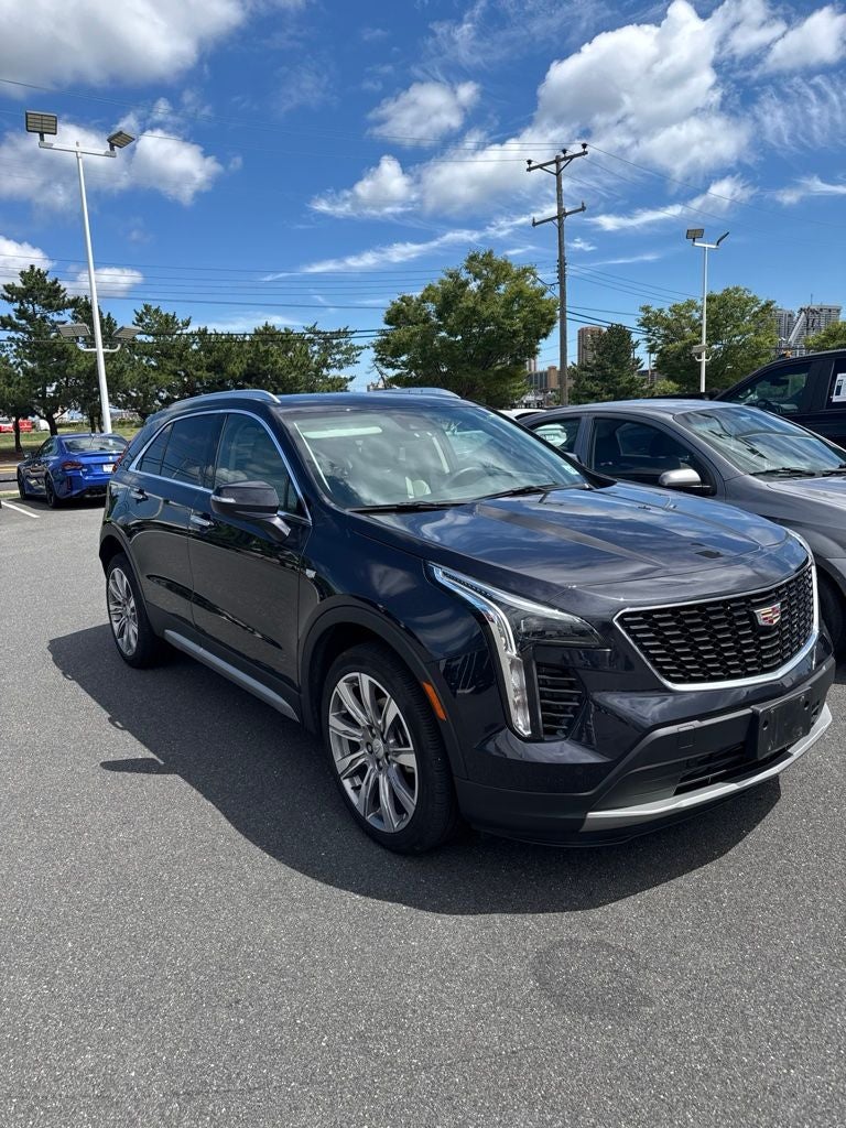 2023 Cadillac XT4 Premium Luxury