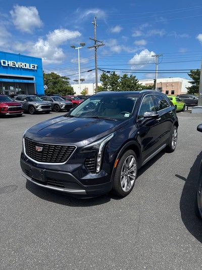 2023 Cadillac XT4 Premium Luxury