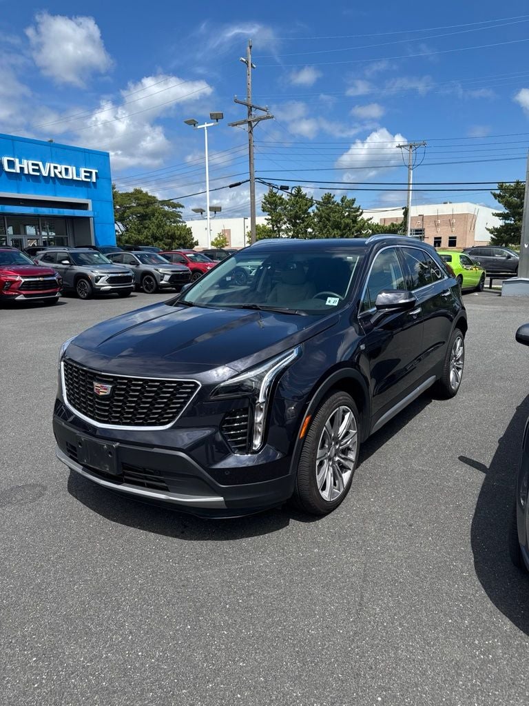 2023 Cadillac XT4 Premium Luxury