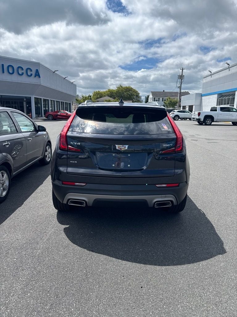 2023 Cadillac XT4 Premium Luxury