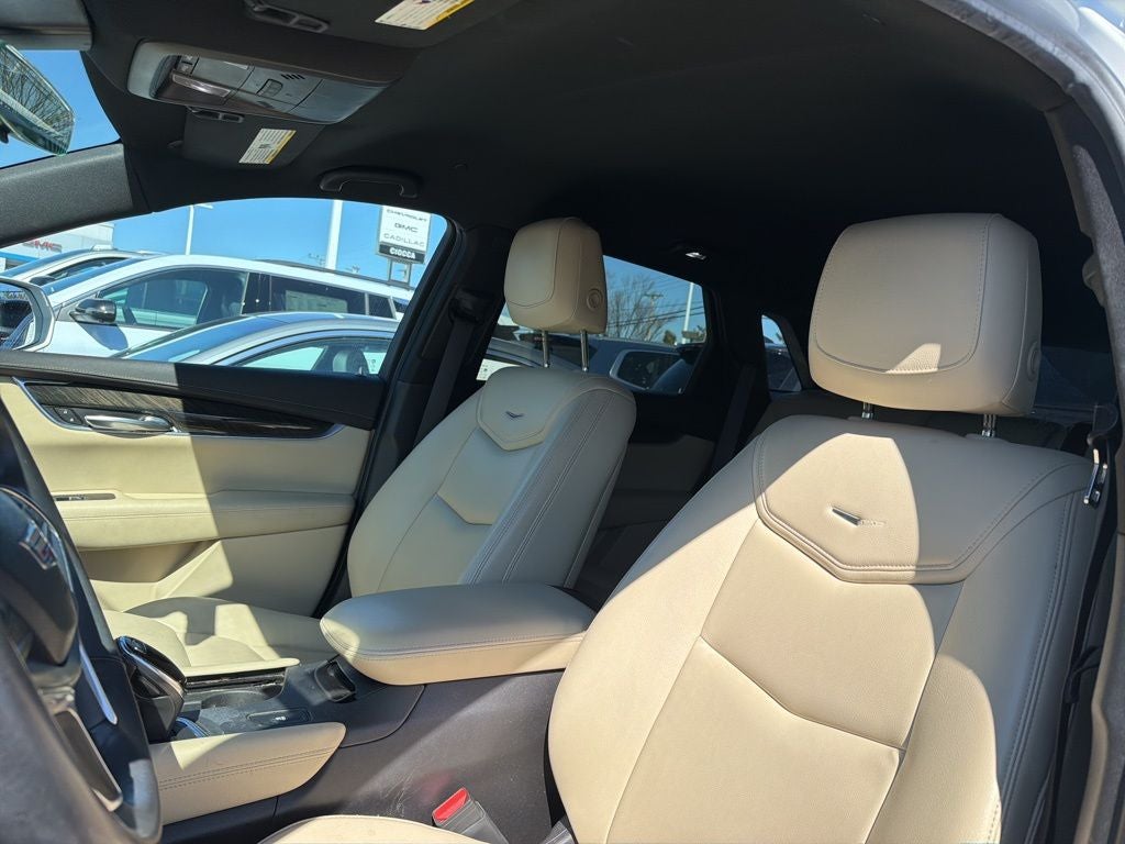 2017 Cadillac XT5 Base