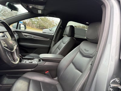 2023 Cadillac XT5 Luxury