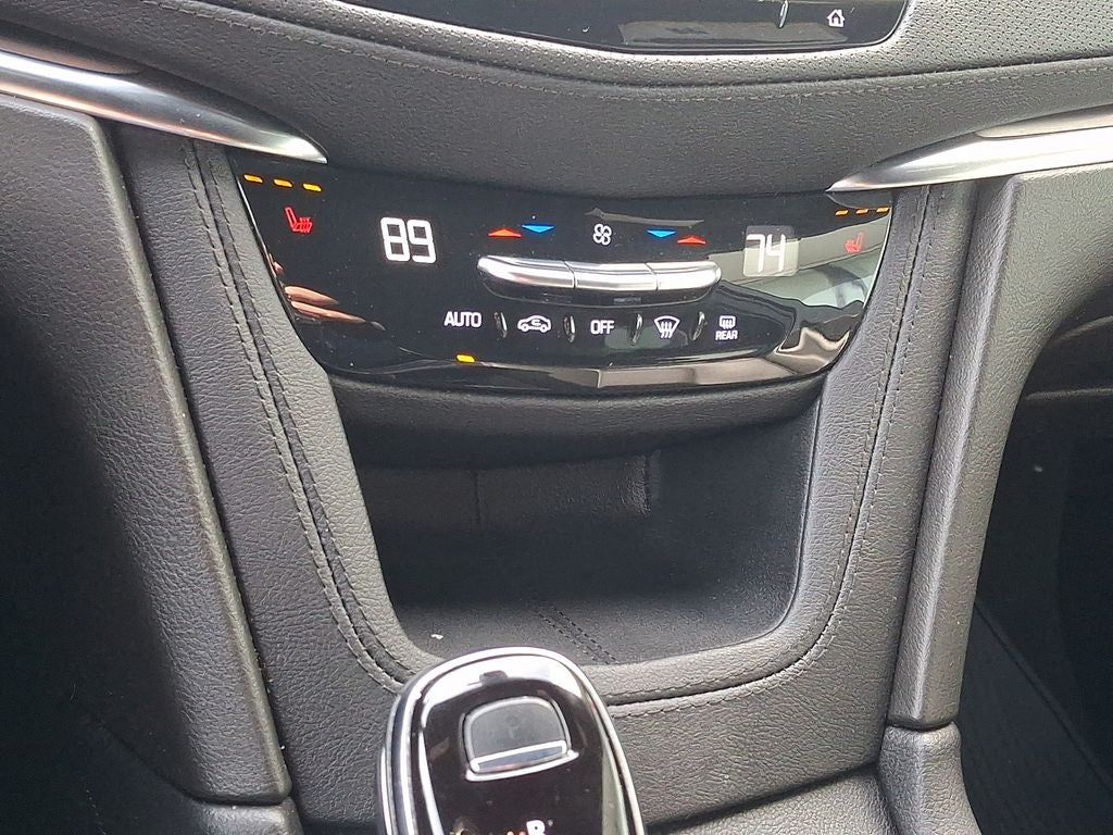 2022 Cadillac XT5 Luxury