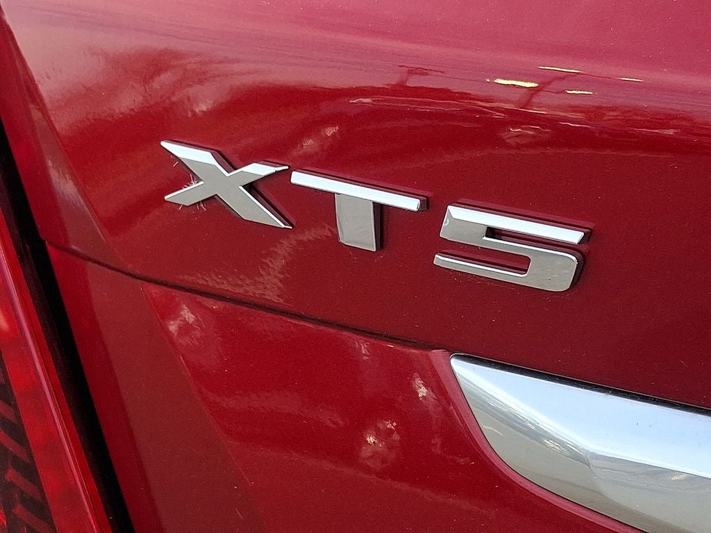 2022 Cadillac XT5 Luxury