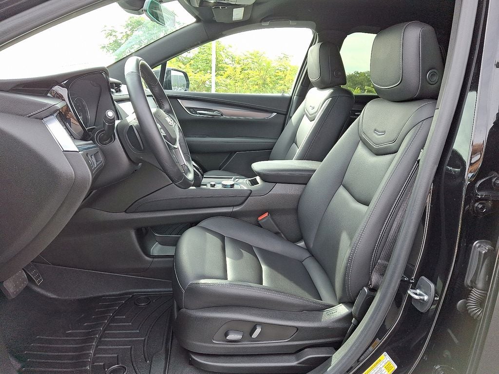2023 Cadillac XT5 Luxury
