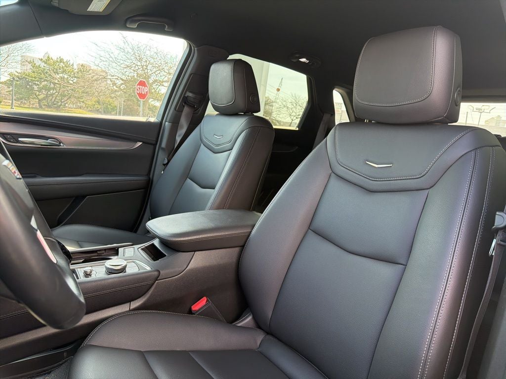 2024 Cadillac XT5 Luxury