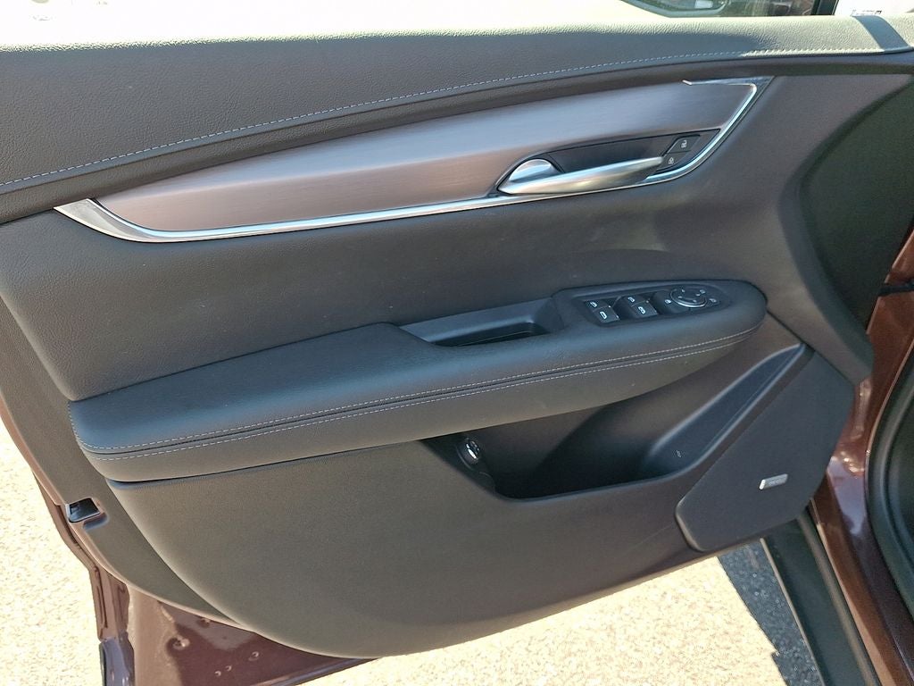 2023 Cadillac XT5 Luxury