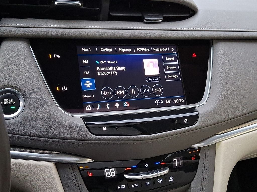 2022 Cadillac XT5 Premium Luxury