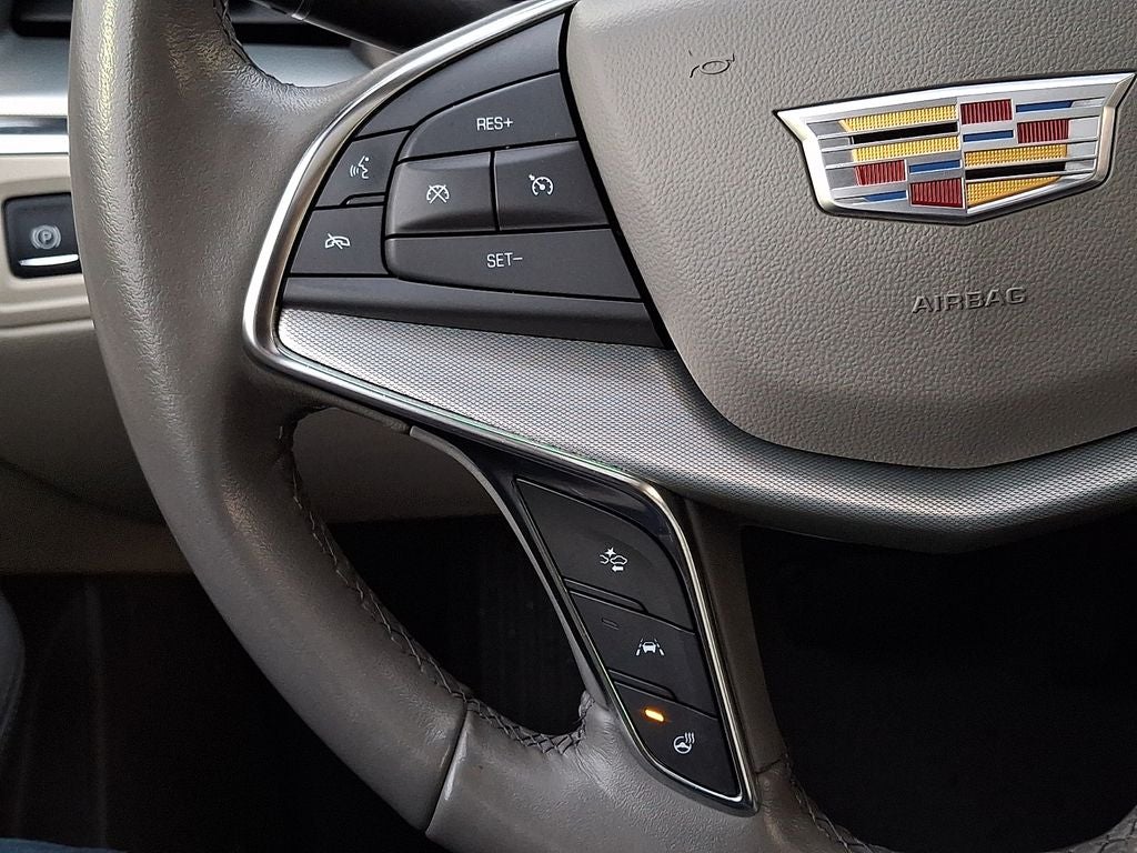 2022 Cadillac XT5 Premium Luxury