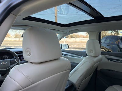 2022 Cadillac XT5 Premium Luxury