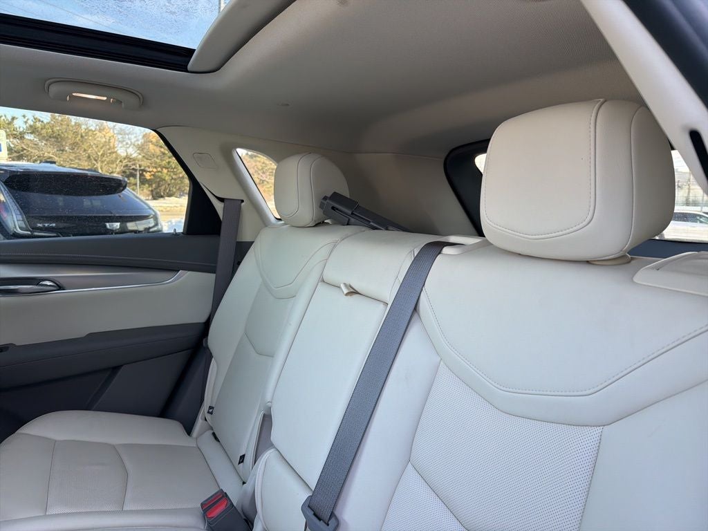 2022 Cadillac XT5 Premium Luxury