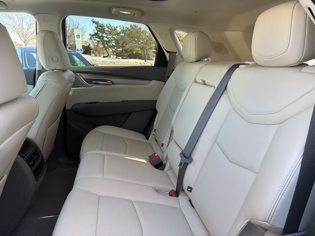 2023 Cadillac XT5 Premium Luxury