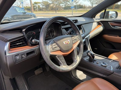 2022 Cadillac XT5 Premium Luxury