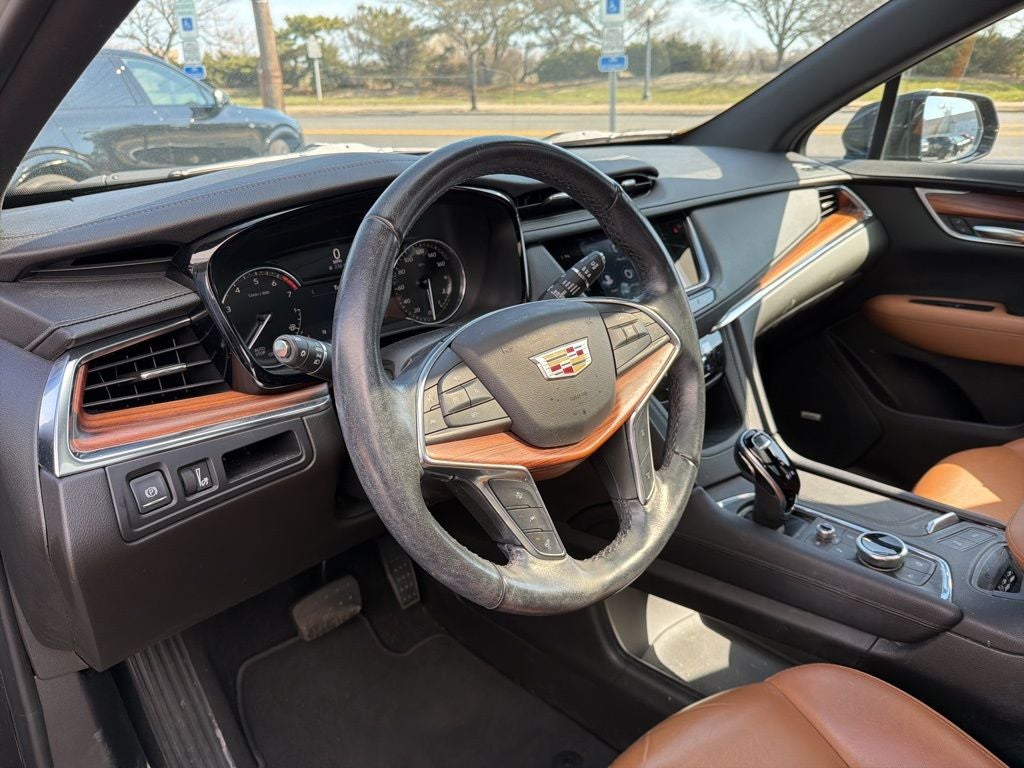 2022 Cadillac XT5 Premium Luxury