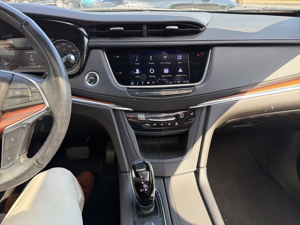 2022 Cadillac XT5 Premium Luxury