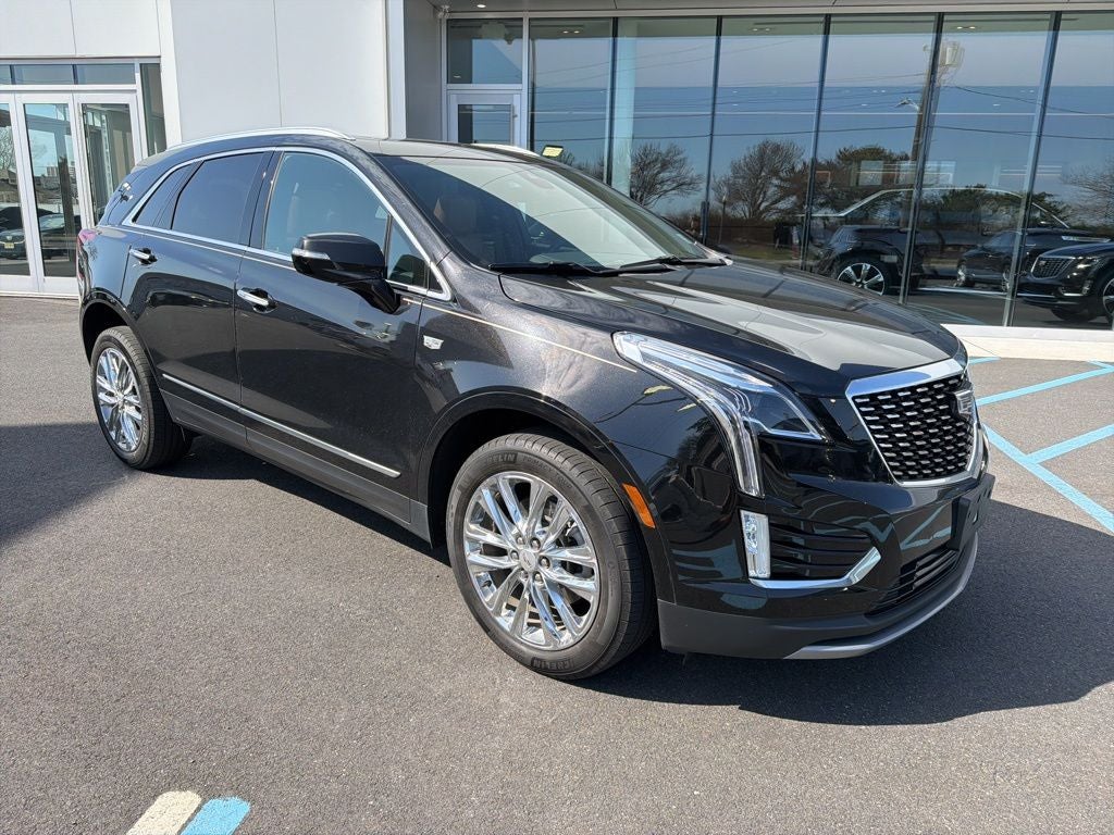 2022 Cadillac XT5 Premium Luxury