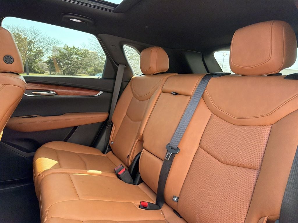 2022 Cadillac XT5 Premium Luxury