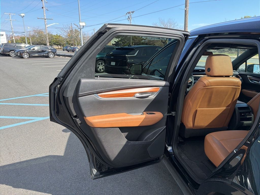 2022 Cadillac XT5 Premium Luxury