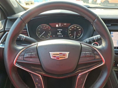 2022 Cadillac XT5 Premium Luxury