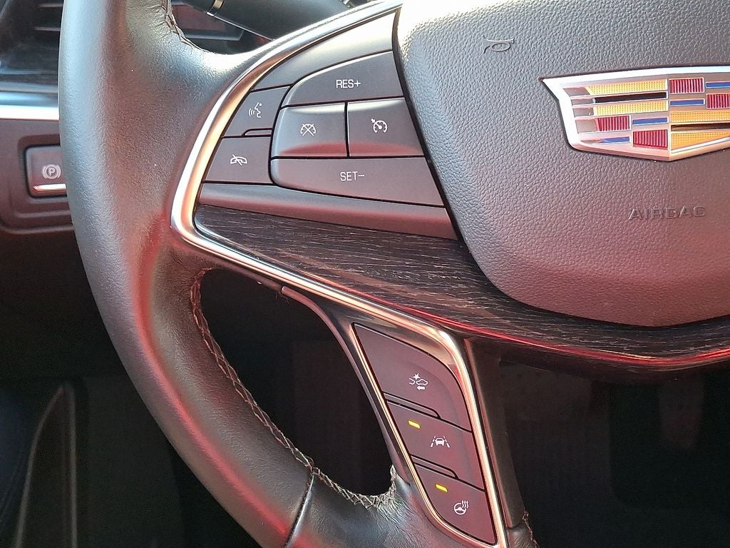 2022 Cadillac XT5 Premium Luxury