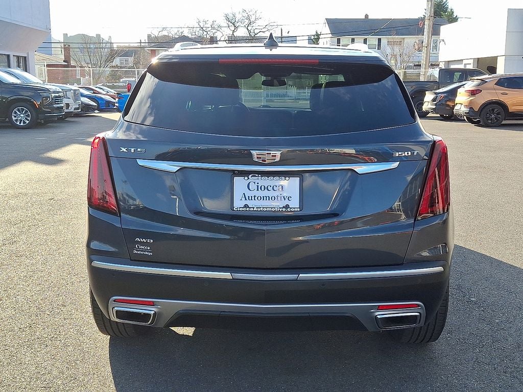 2022 Cadillac XT5 Premium Luxury