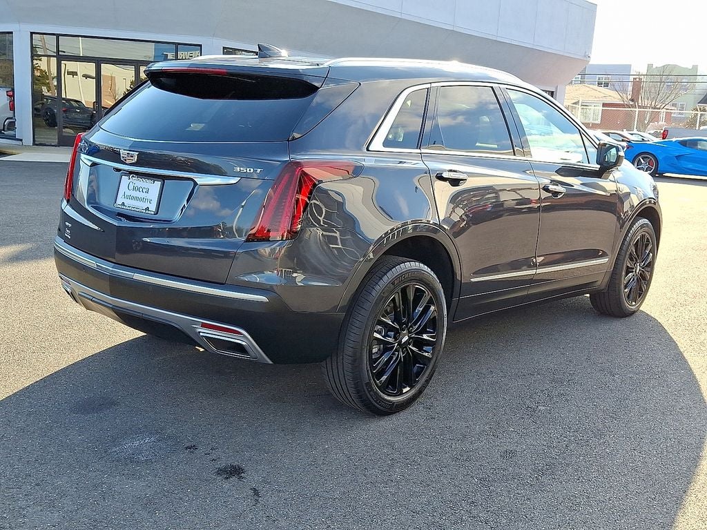 2022 Cadillac XT5 Premium Luxury