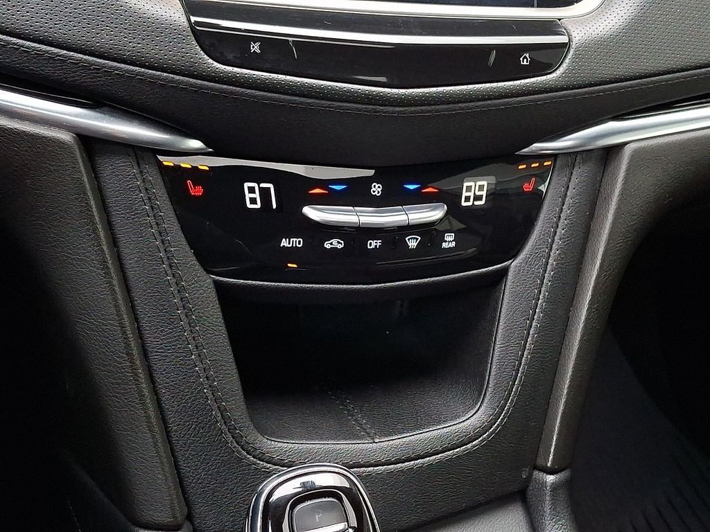 2023 Cadillac XT6 Luxury