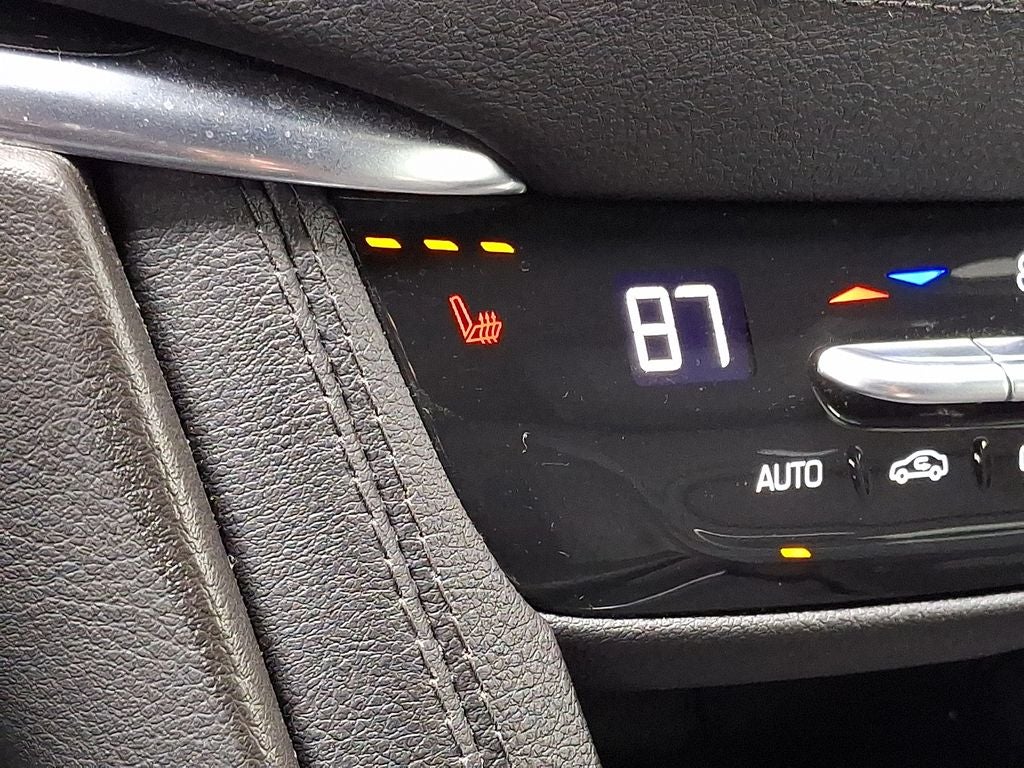 2023 Cadillac XT6 Luxury