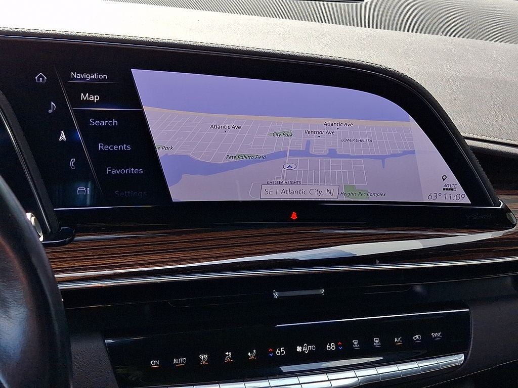 2022 Cadillac Escalade Premium Luxury