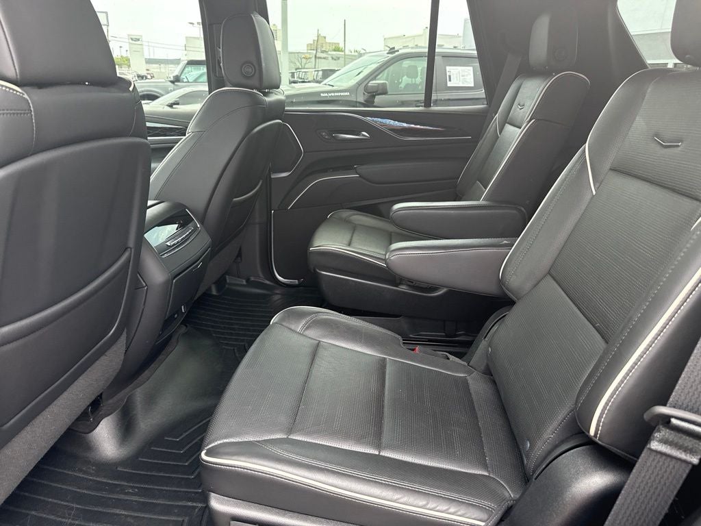2023 Cadillac Escalade Sport