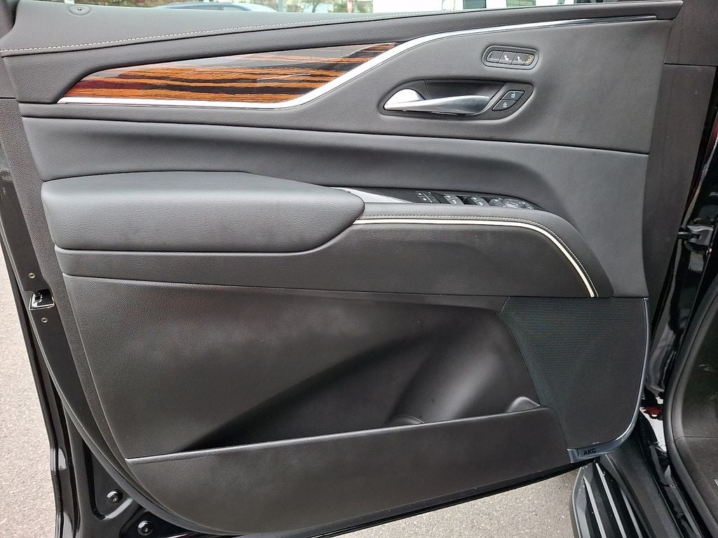 2023 Cadillac Escalade ESV Luxury