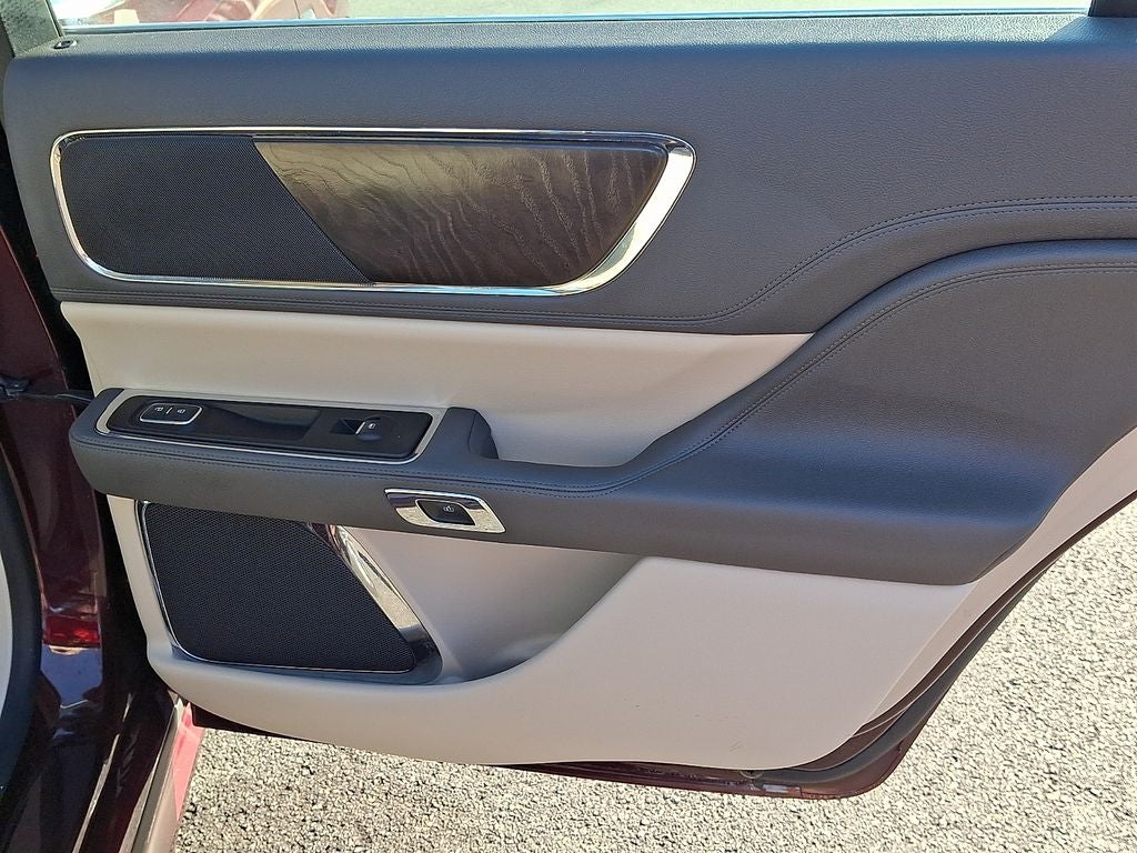 2019 Lincoln Continental Select