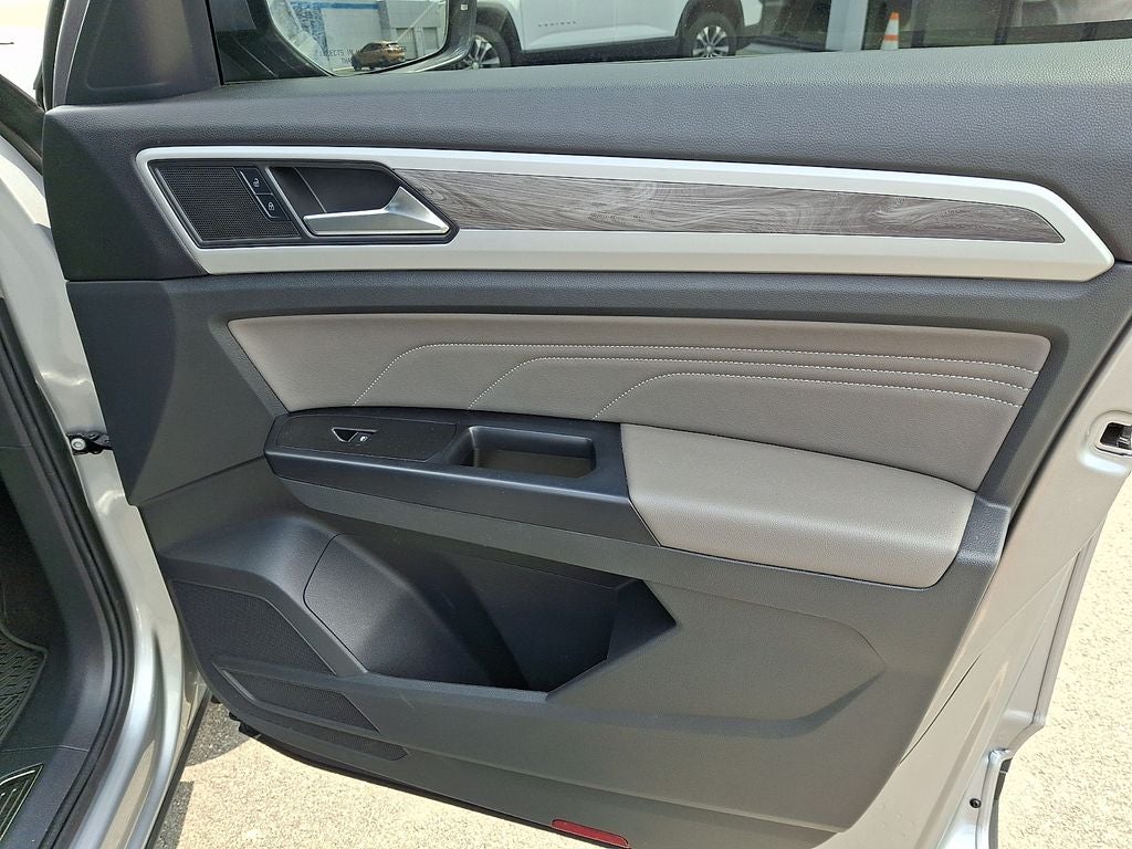 2021 Volkswagen Atlas Cross Sport 2.0T SE w/Technology