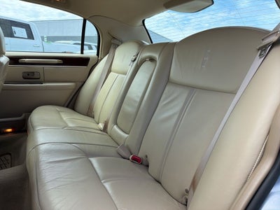 2009 Lincoln Town Car Signature Limited