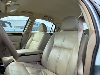 2009 Lincoln Town Car Signature Limited