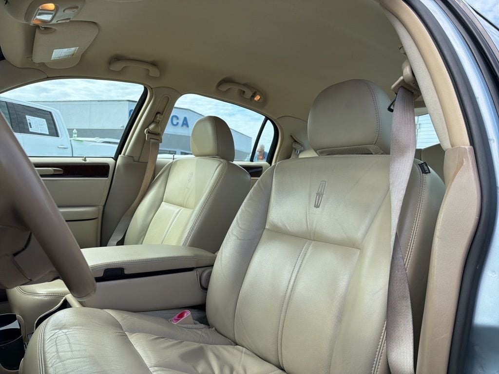 2009 Lincoln Town Car Signature Limited