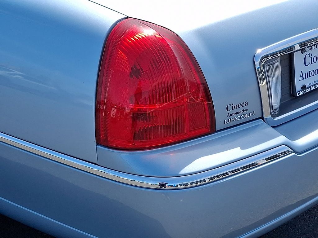 2009 Lincoln Town Car Signature Limited