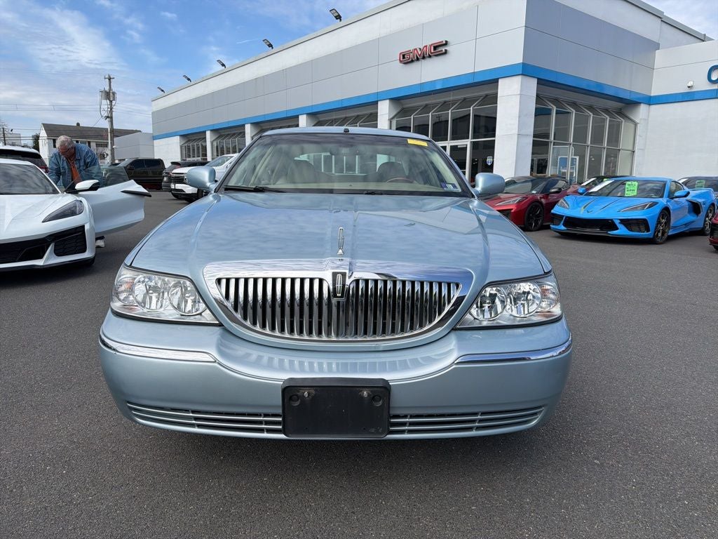 2009 Lincoln Town Car Signature Limited