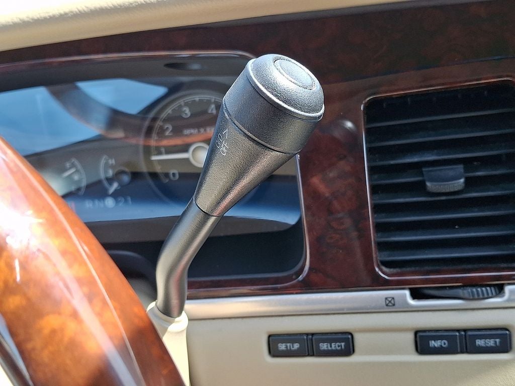 2009 Lincoln Town Car Signature Limited