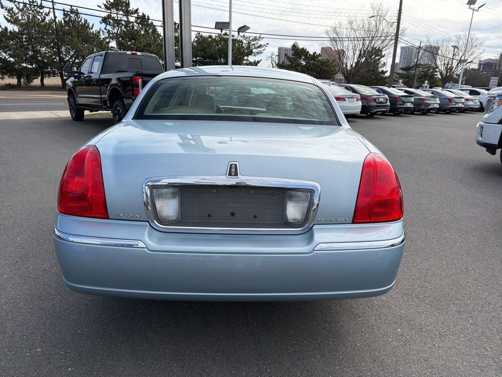 2009 Lincoln Town Car Signature Limited