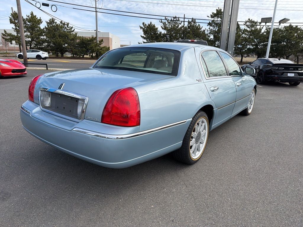 2009 Lincoln Town Car Signature Limited