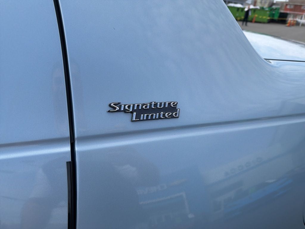 2009 Lincoln Town Car Signature Limited