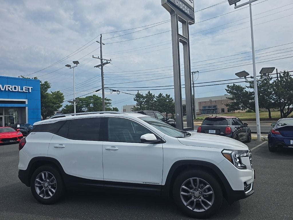 2023 GMC Terrain SLT