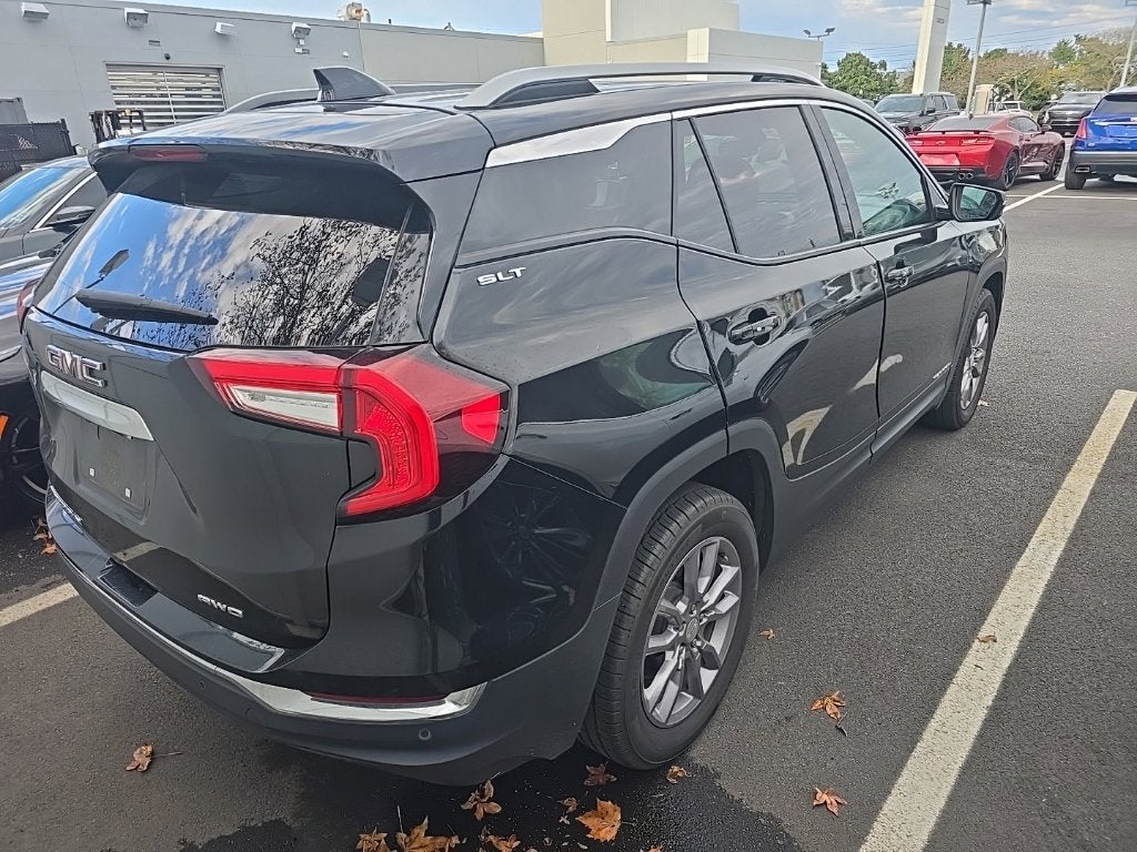 2023 GMC Terrain SLT