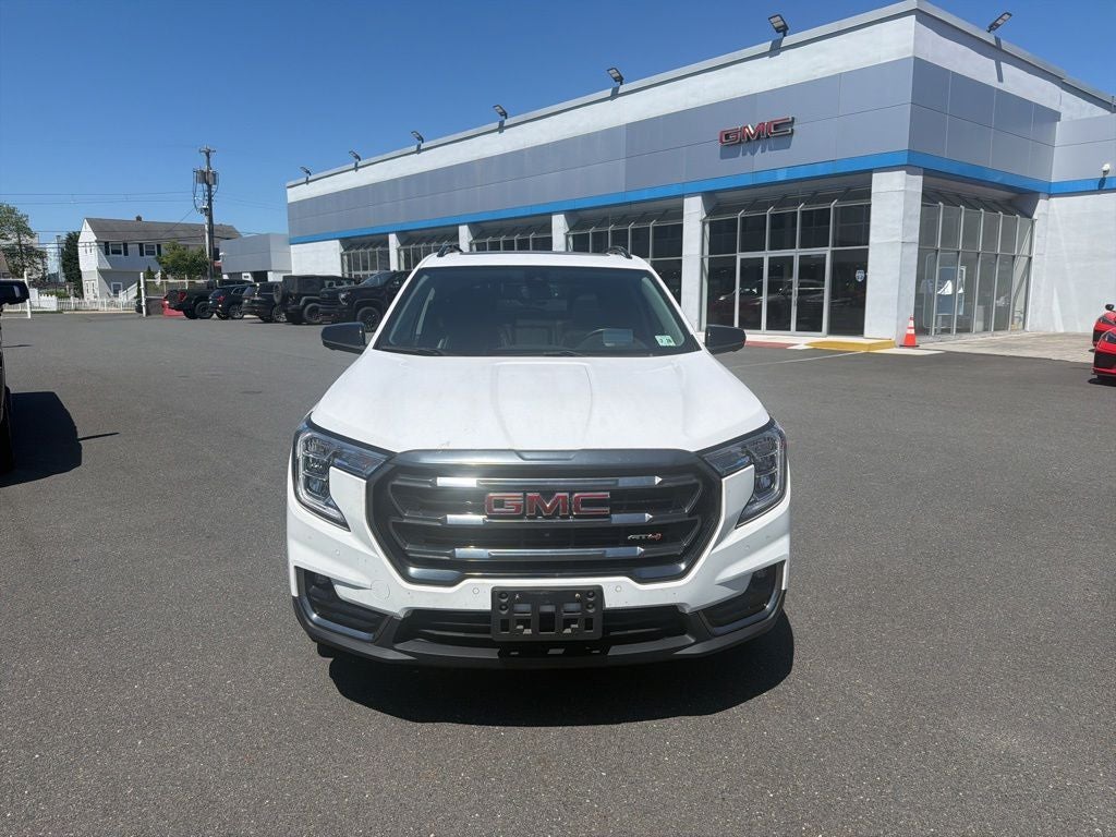 2023 GMC Terrain AT4