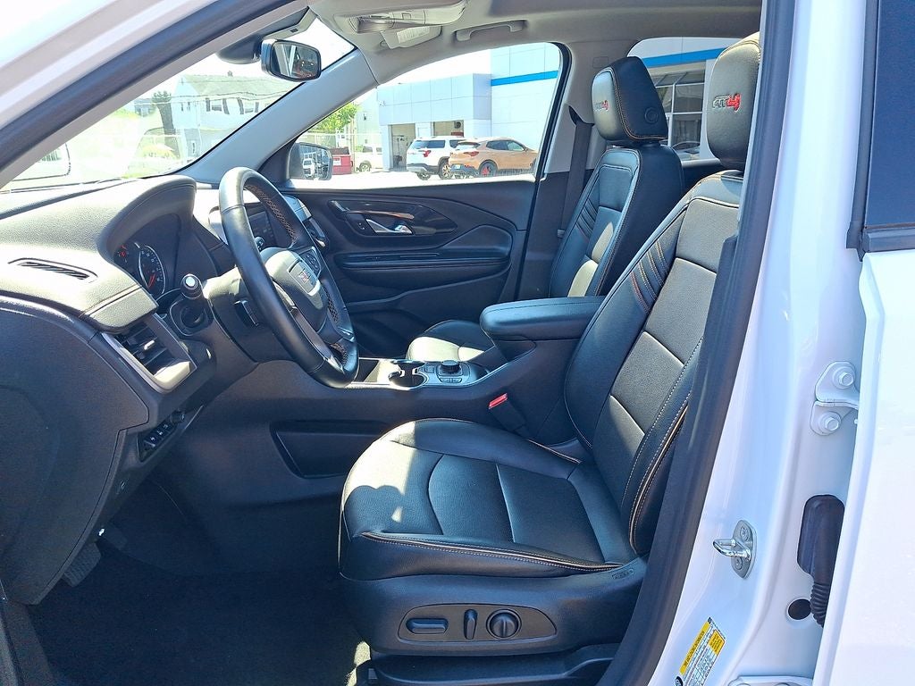 2023 GMC Terrain AT4