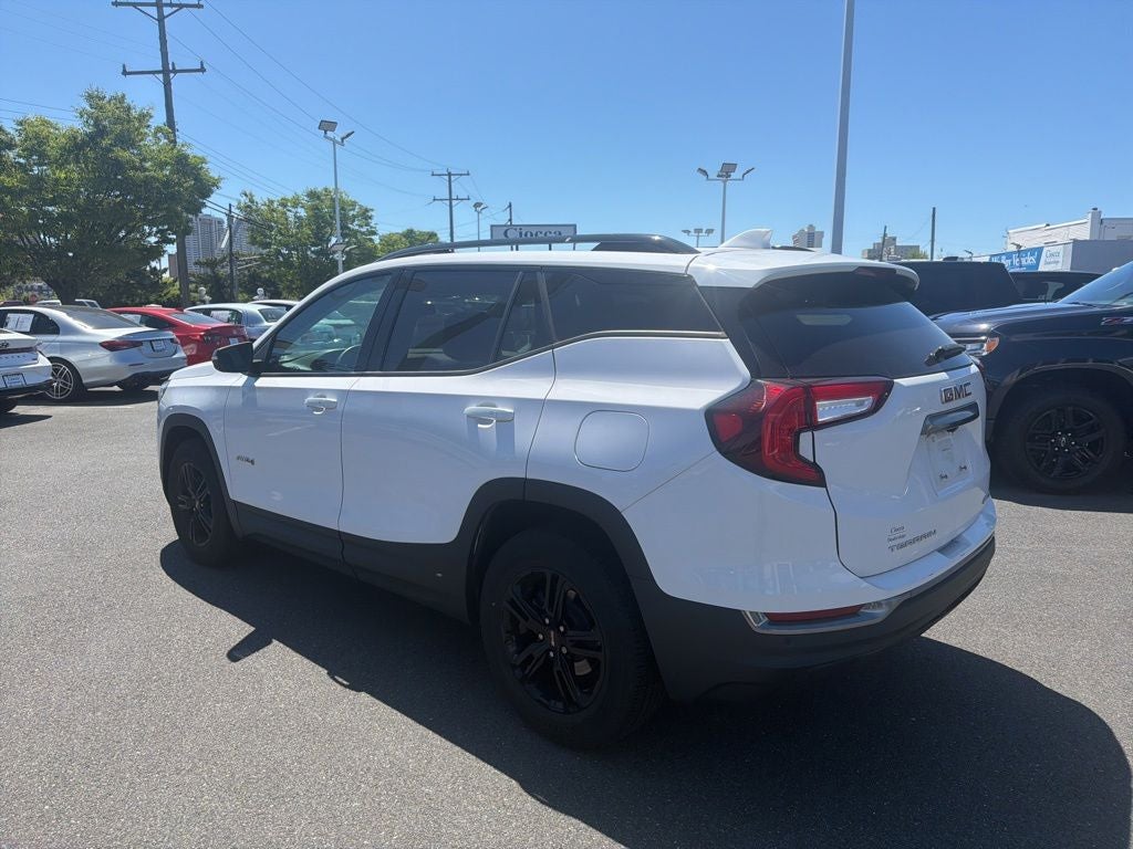 2023 GMC Terrain AT4