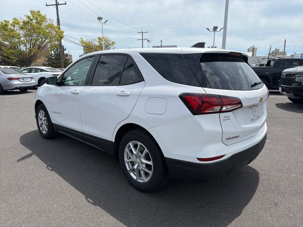 2023 Chevrolet Equinox LS