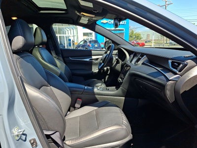 2023 INFINITI QX55 LUXE